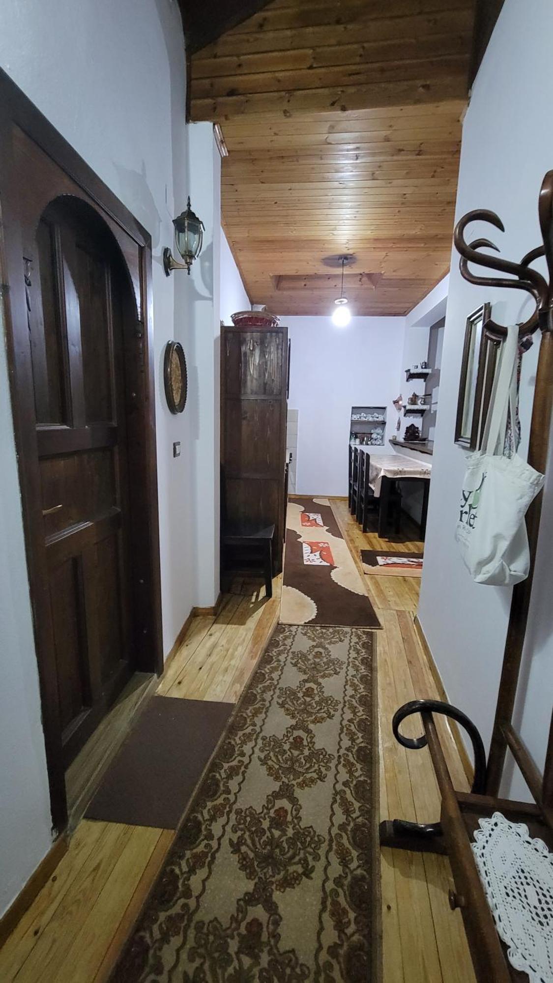 Hostel Mangalem Berat Bagian luar foto