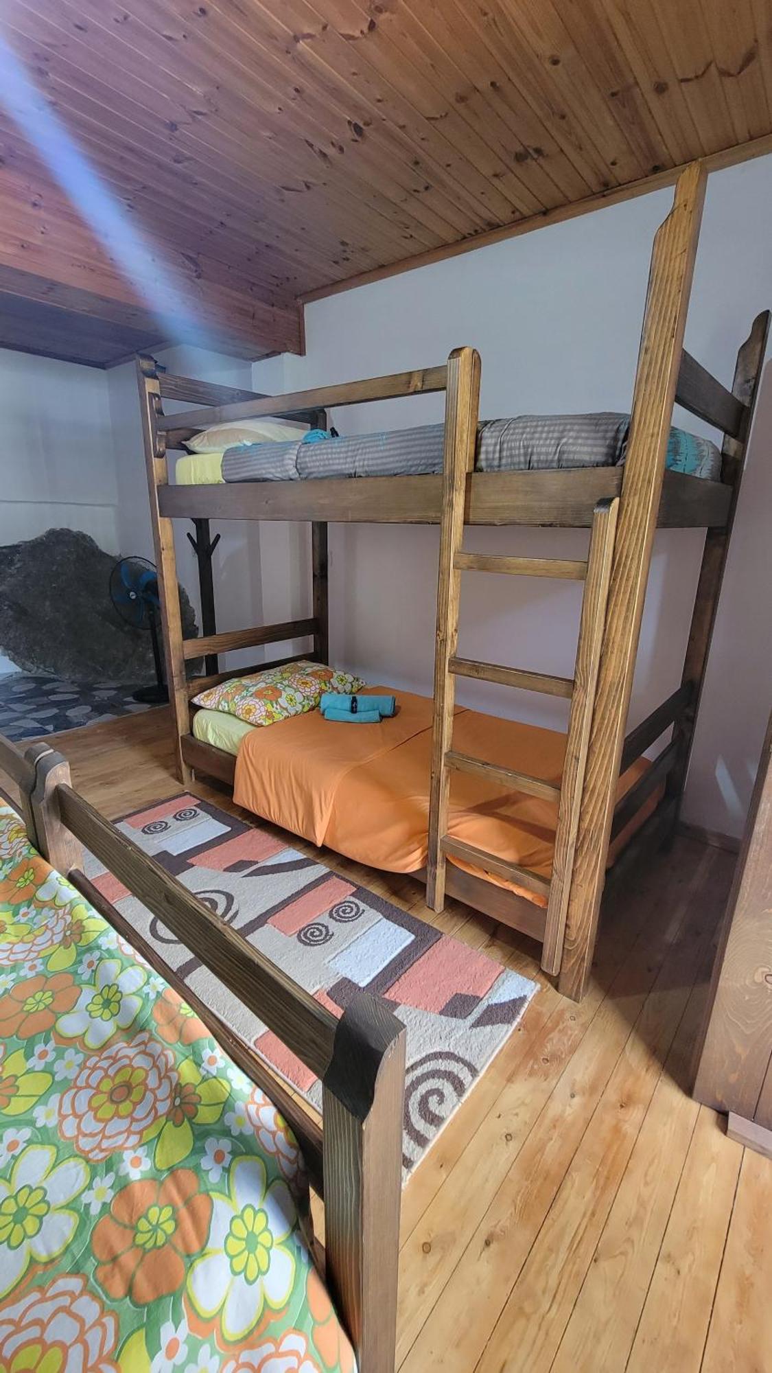 Hostel Mangalem Berat Bagian luar foto